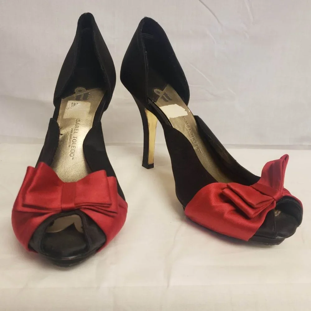 Black peep toe heel with red bow detail - Picture 1 of 6